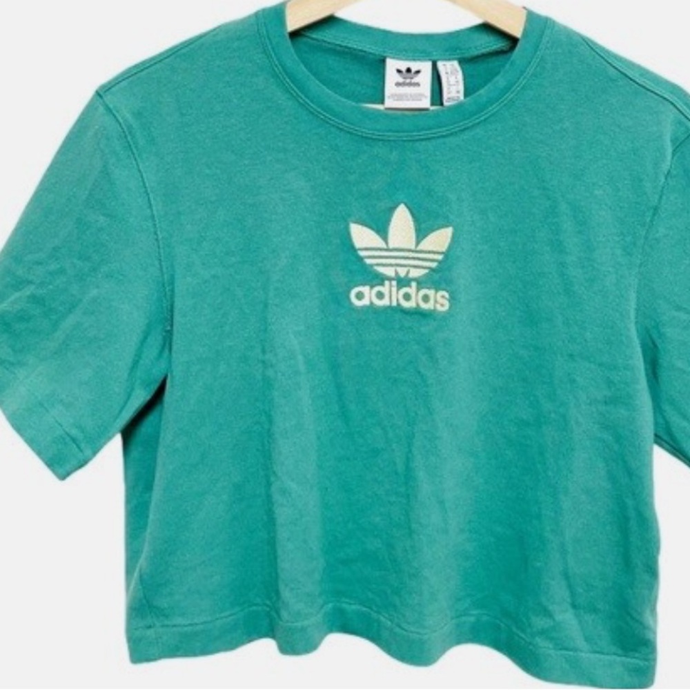 Adidas Orignals Premium Trefoil Cropped T-shirt